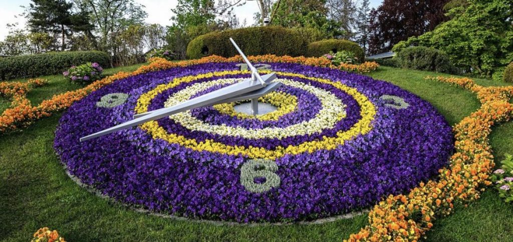Horloge Fleurie de Genève en suisse dans le jardin Anglais